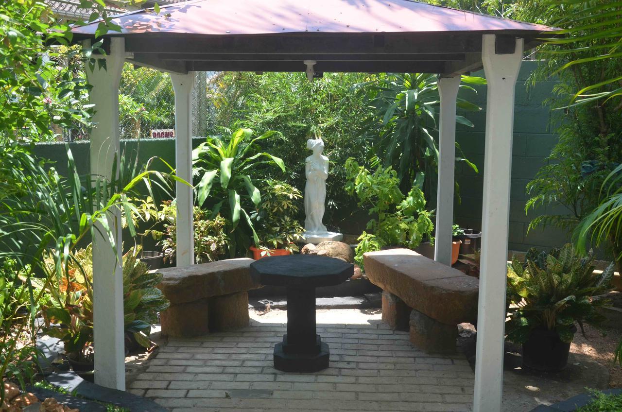 Lake View The Tourist Guest House Anuradhapura Exterior foto
