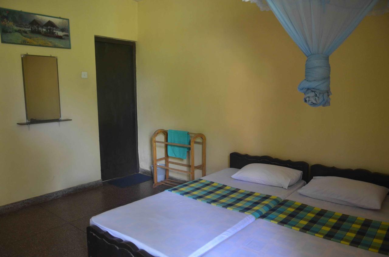 Lake View The Tourist Guest House Anuradhapura Exterior foto